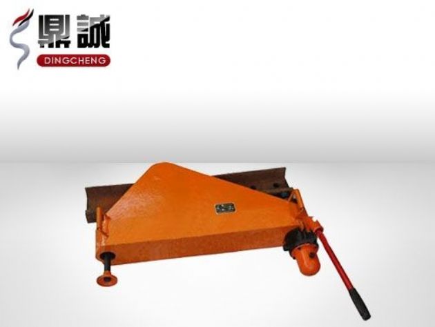 點(diǎn)擊查看詳細(xì)信息<br>標(biāo)題：垂直液壓彎軌機(jī) 閱讀次數(shù)：4455