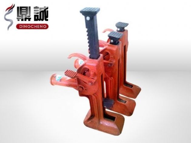 點擊查看詳細(xì)信息<br>標(biāo)題：齒條式起道機(jī) 閱讀次數(shù)：4312