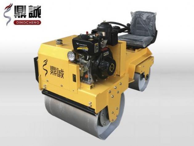 點(diǎn)擊查看詳細(xì)信息<br>標(biāo)題：DC850C座駕式壓路機(jī) 閱讀次數(shù)：15335
